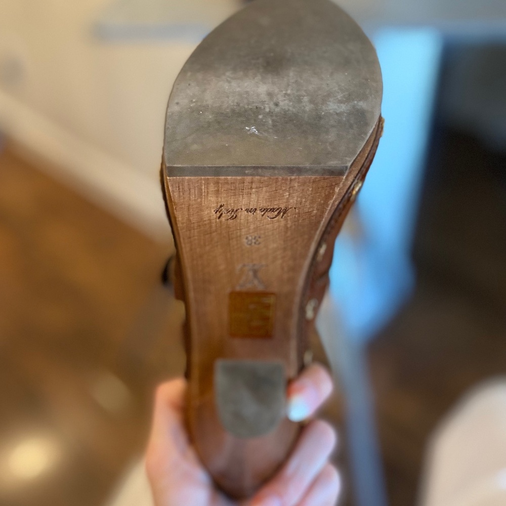 Louis Vuitton Leather Clogs - Picture 14 of 16